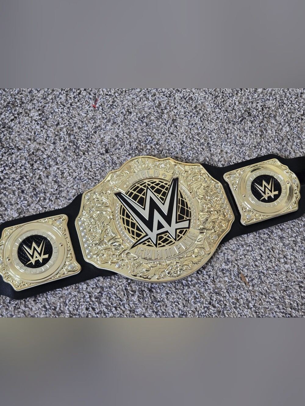 Mattel WWE World Heavyweight Championship Toy Belt Plastic Youth Belt